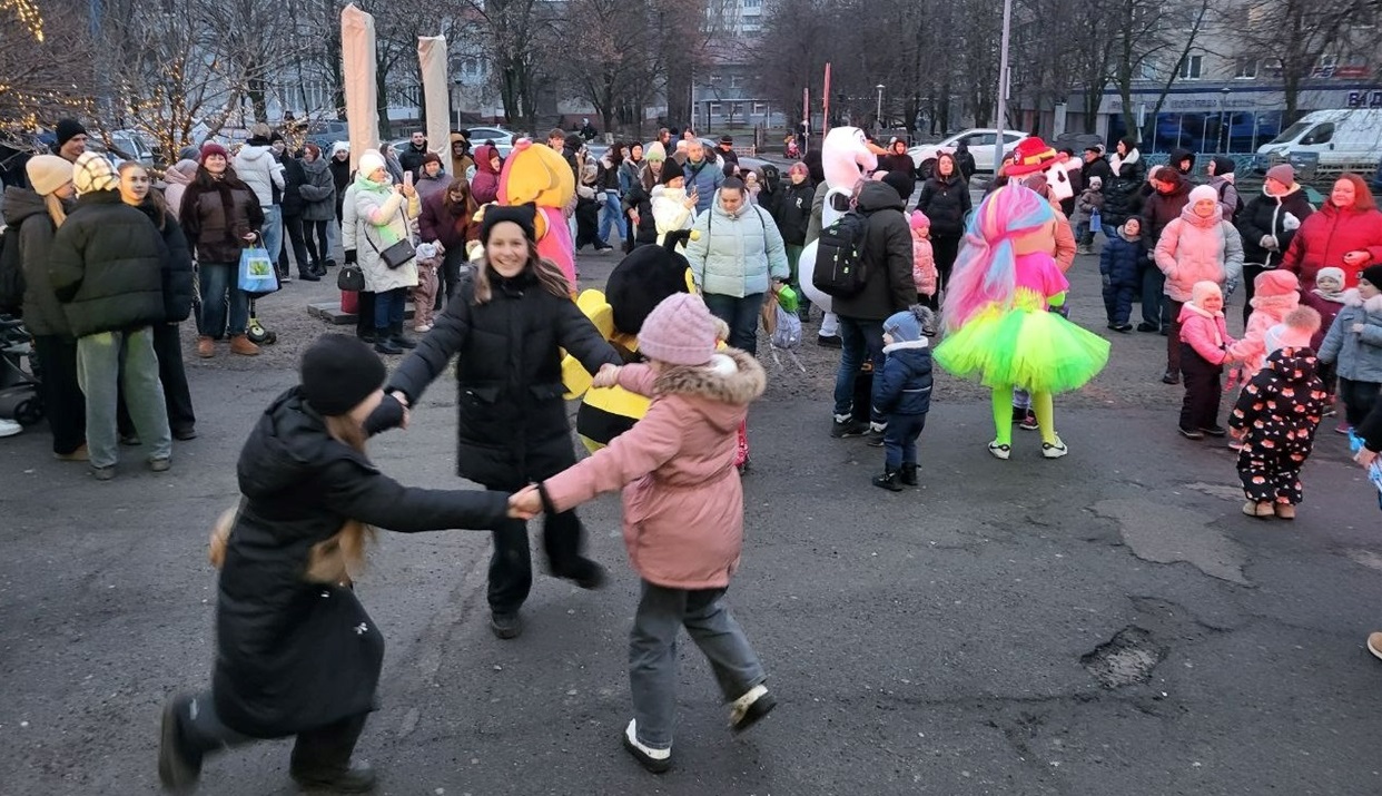 Об'єднаймося разом, поборемо темряву!