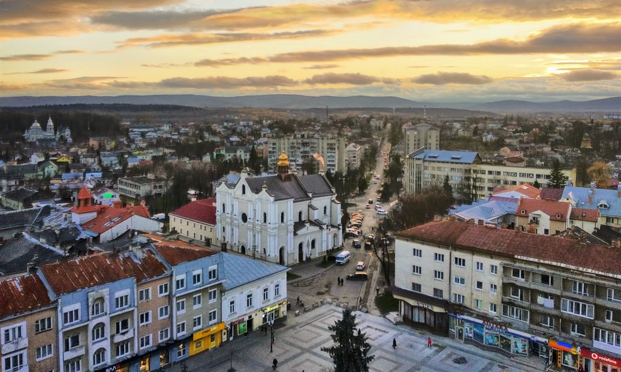 Вид з вежі ратуші у Дрогобичі.