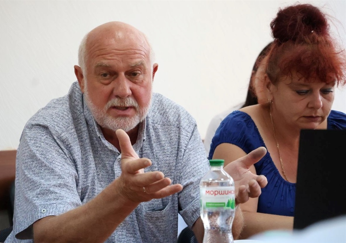 Мешканці села Бузького - Ірина Сирота й Сергій Коломієць.