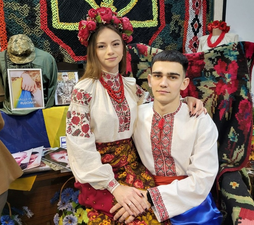 Карина і Микита - справжні українці