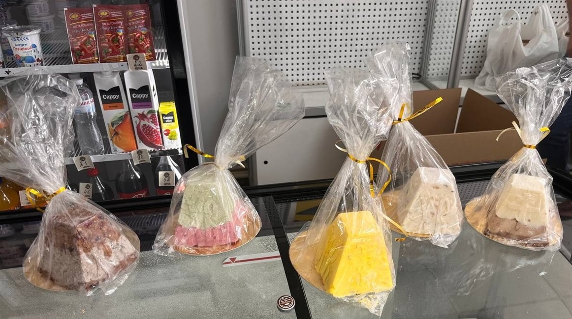 Солодкий моніторинг: скільки коштують великодні паски у Південноукраїнську