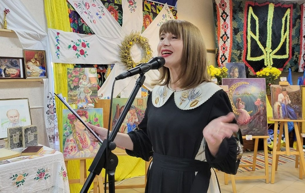 Світлана Корчомна - наукова співробітниця та ведуча заходу