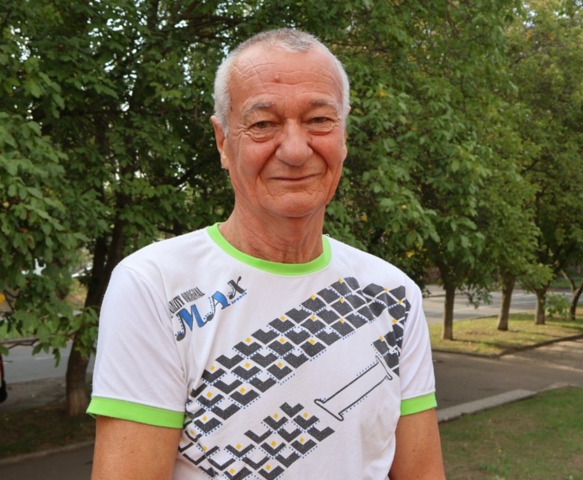 Спортсмен з армрестлінгу