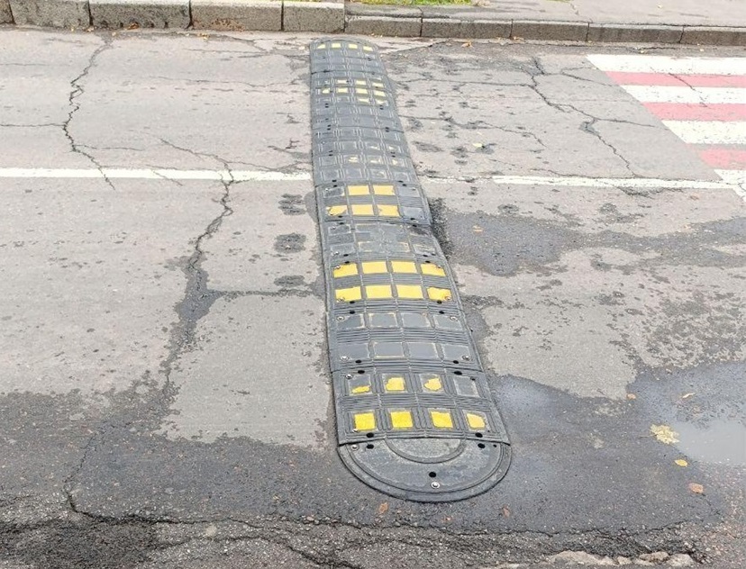 Листопад 2025 року