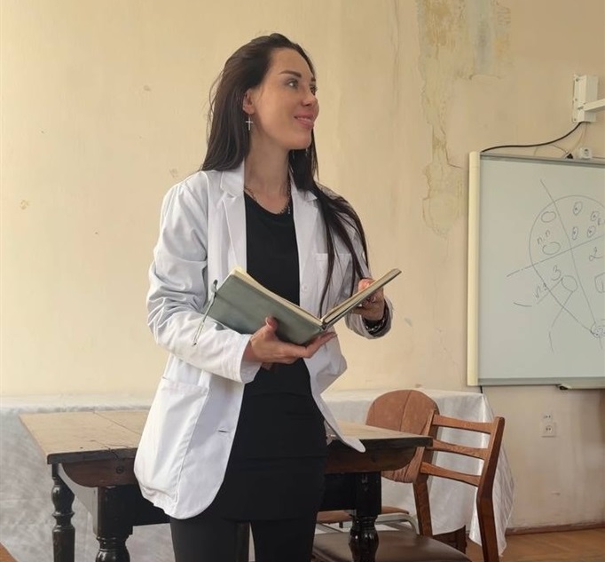 Як інспекторка податкової служби стала медсестрою і вступила до медичного університету