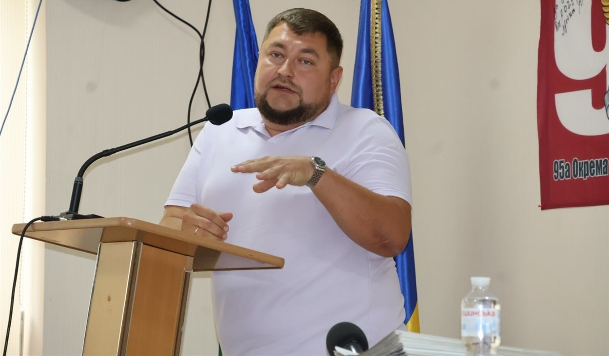 Володимир Божко на 49 сесії Южноукраїнської міської ради.