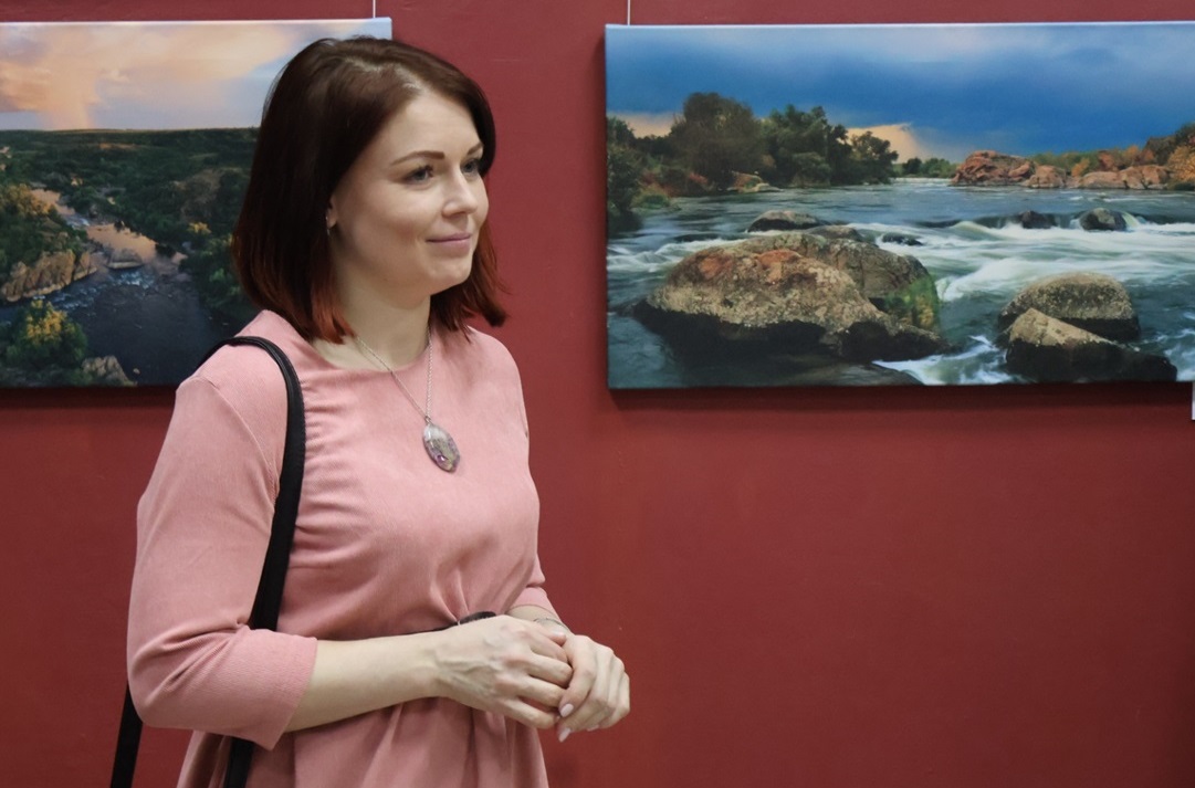 Пані Галина втратила на війні чоловіка. Вона продовжує його справу та допомагає ЗСУ