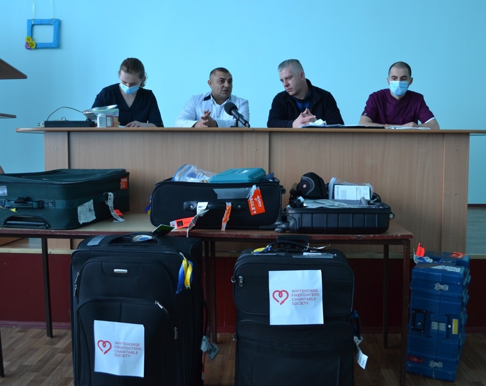 Дружні розмови підкріплені гуманітарним вантажем