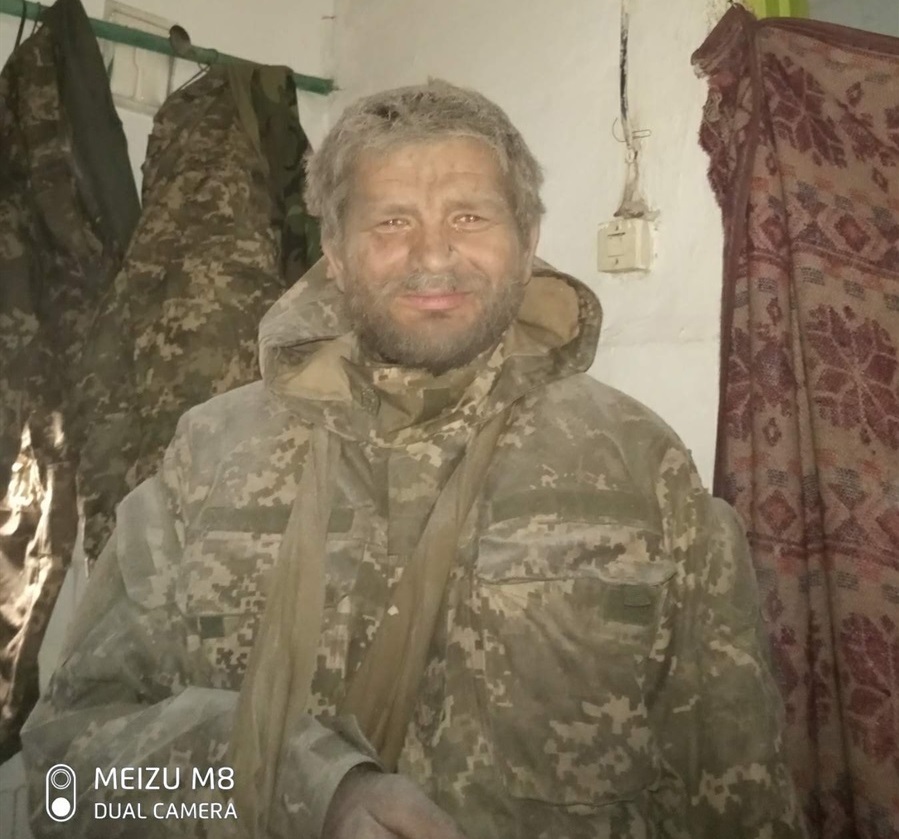 Фото одразу після авіаудару. Сергій розповідає, що попросив побратимів його сфотографувати допоки він не втратив свідомість