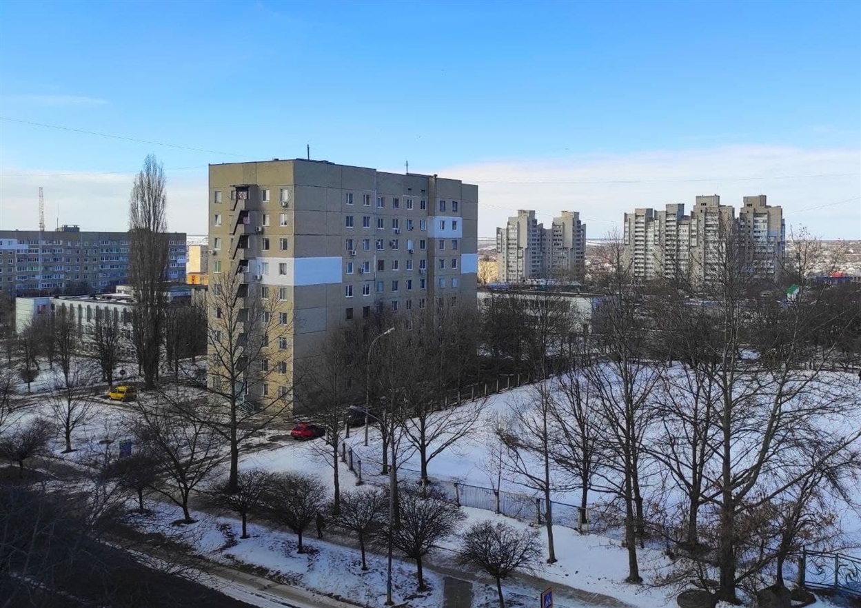 Ранок  порадував такою блакиттю неба