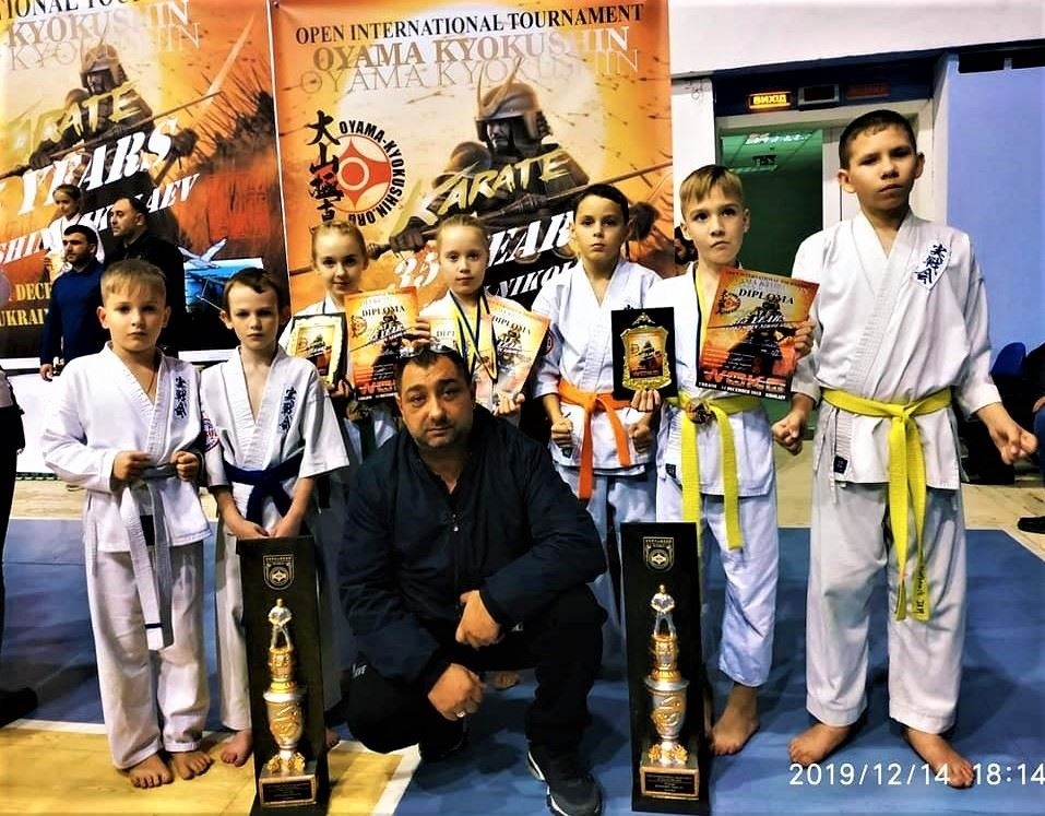 Олег Витковский и его воспитанники