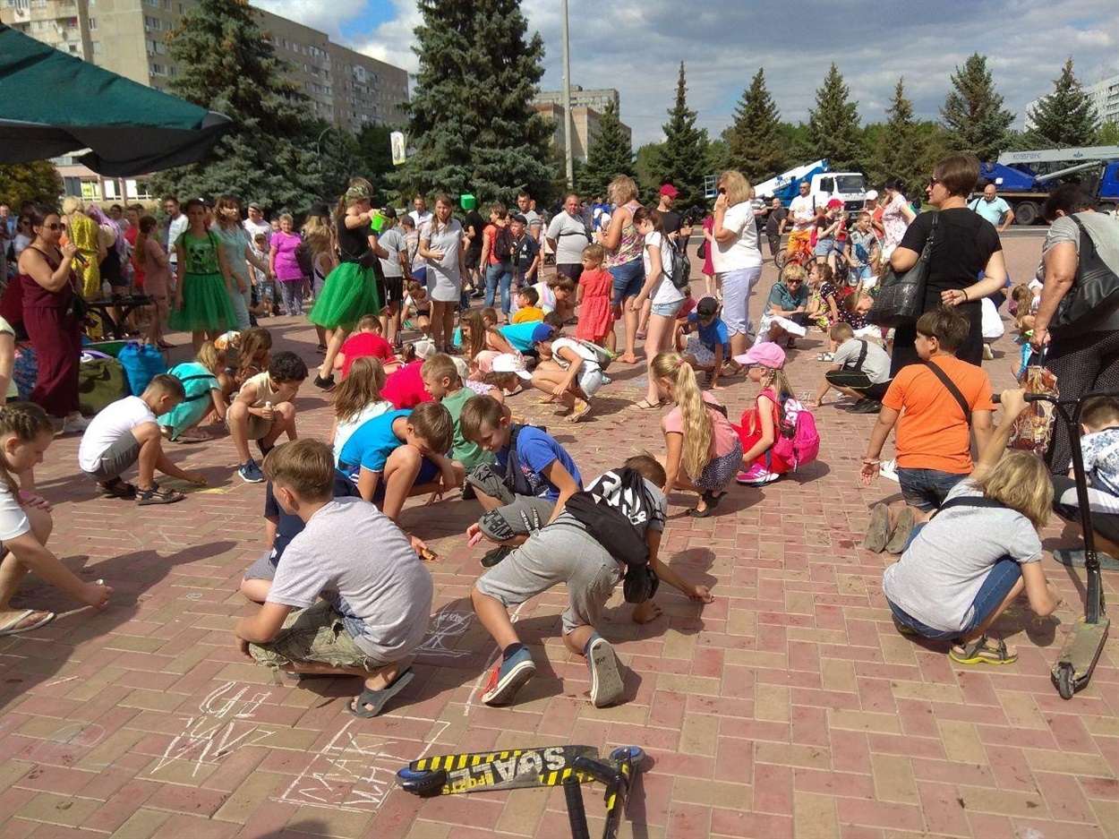Діти відтворювали у малюнках свої мрії