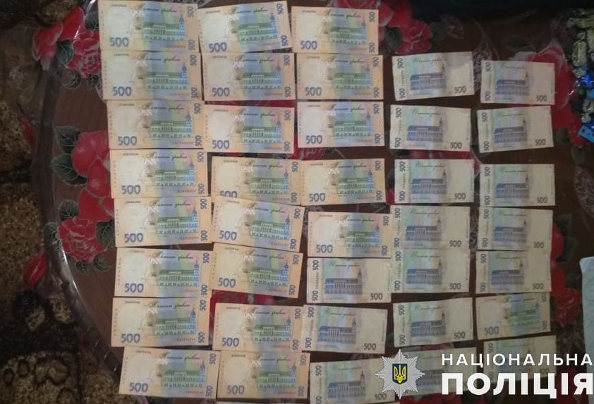 Поліцейські знайшли гроші в будинку