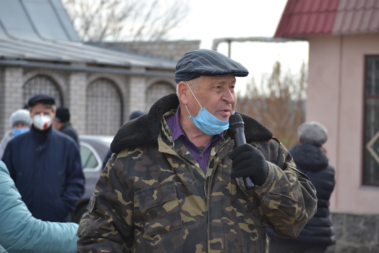 Василий Гринчишин, 70-летний пенсионер, аргументировал свое стремление стать старостой тем, что красть не умеет. Это действительно хорошее человеческое качество.