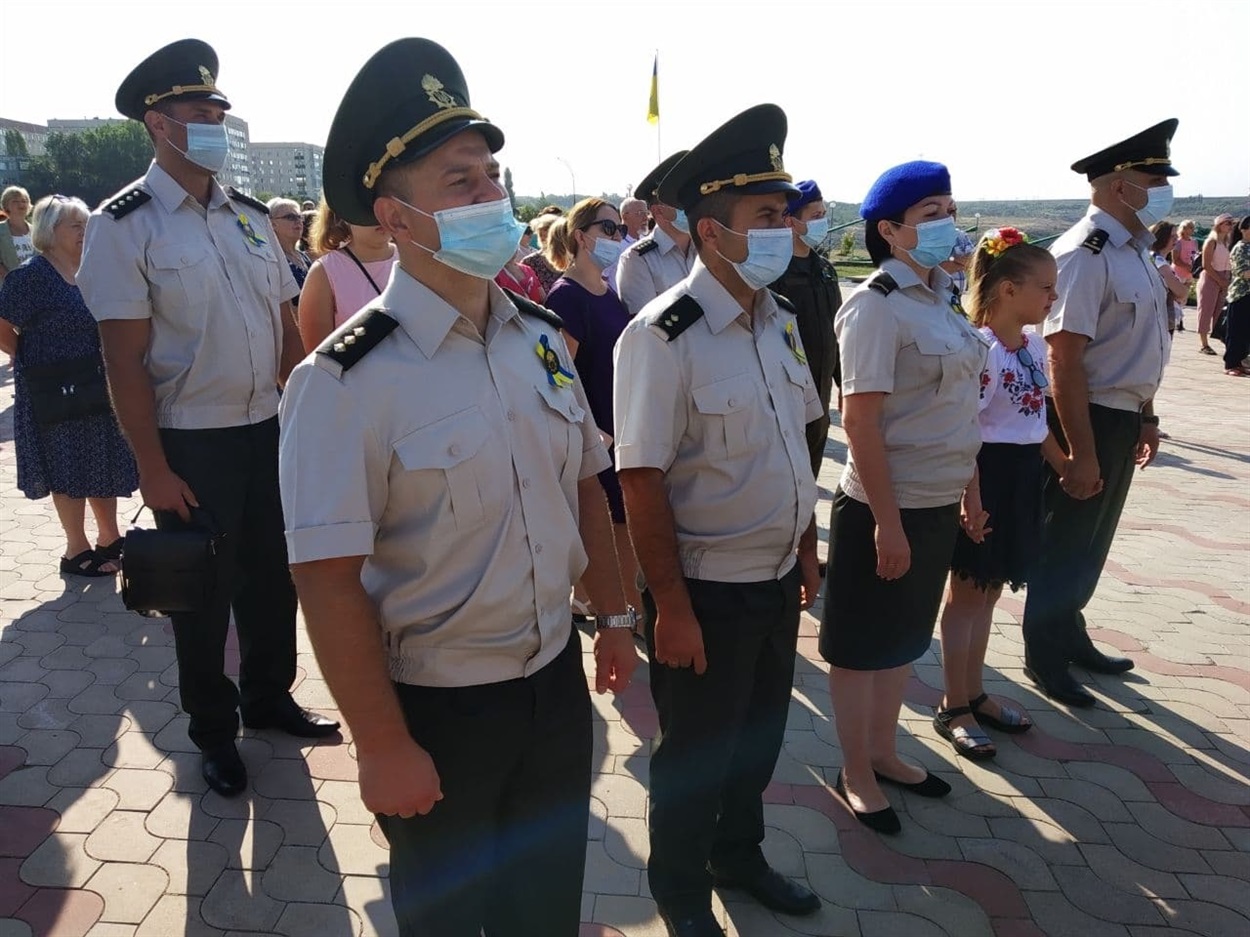 Військовослужбовці прийшли на свято з дітьми та дружинами