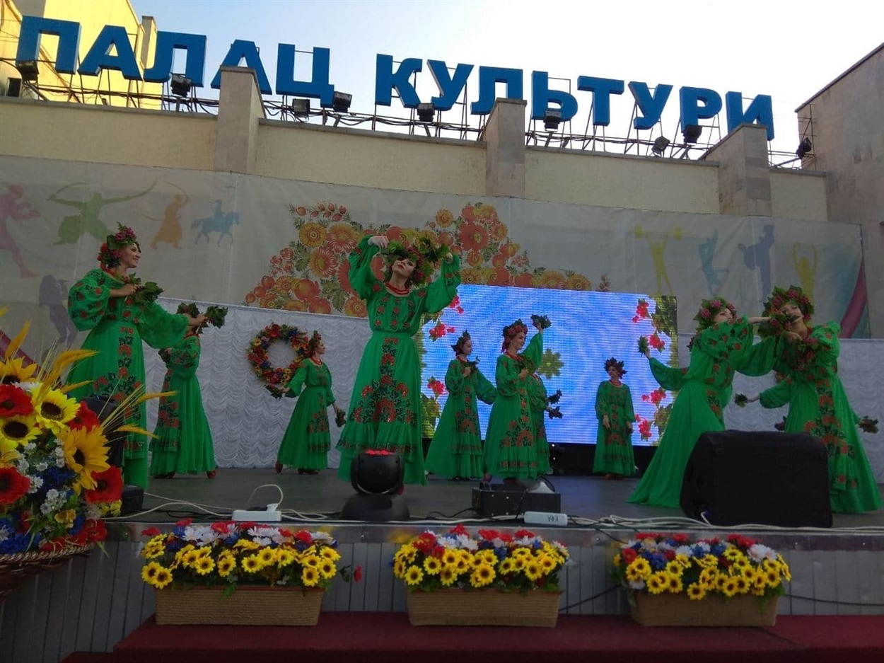 Прекрасні, як сама весна.