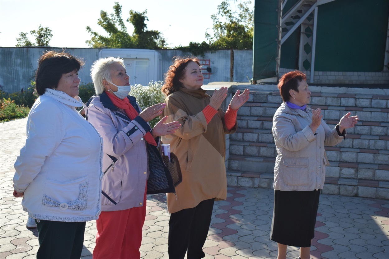 Оплески виконавцям 