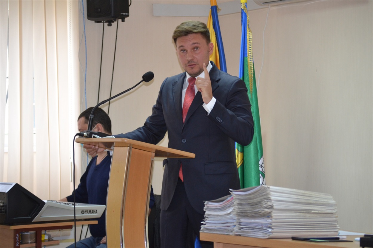 Артем Чорноморов відповідає на питання Антоніни Ананченкової про тарифи на електроенергію