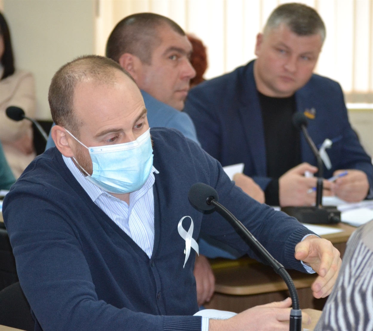 Микола Пелюх вносить пропозиції на сесії