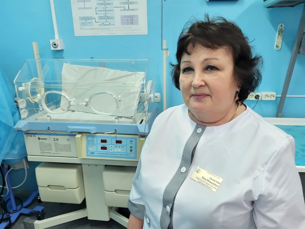 Дитяча медсестра акушерсько-гінекологічного відділення