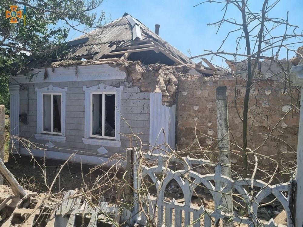 Наслідки ворожих обстрілів на Миколаївщині