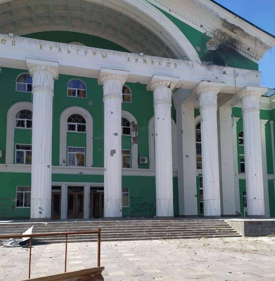 "Освободители" разрушили больше 60 объектов и памяток культуры в Луганской области.