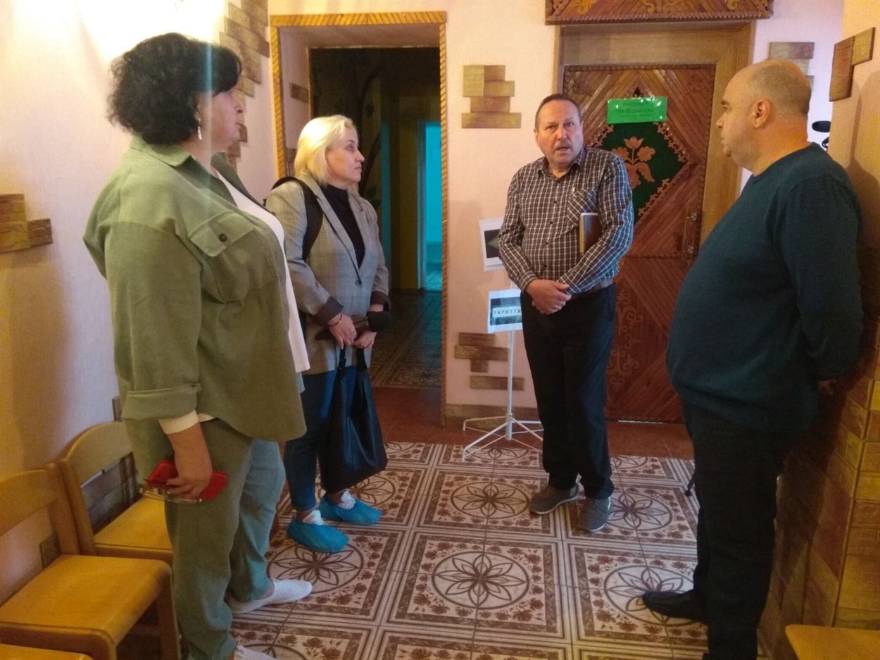 Сергій Горностай, Юрій Сінчук та Галина Мороз обговорюють умови безпеки дітей