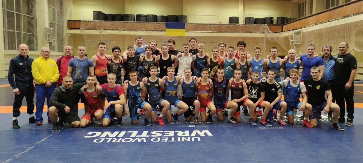 Збірна команда України U-17 з греко-римської боротьби на олімпійській базі «Конча-Заспа»