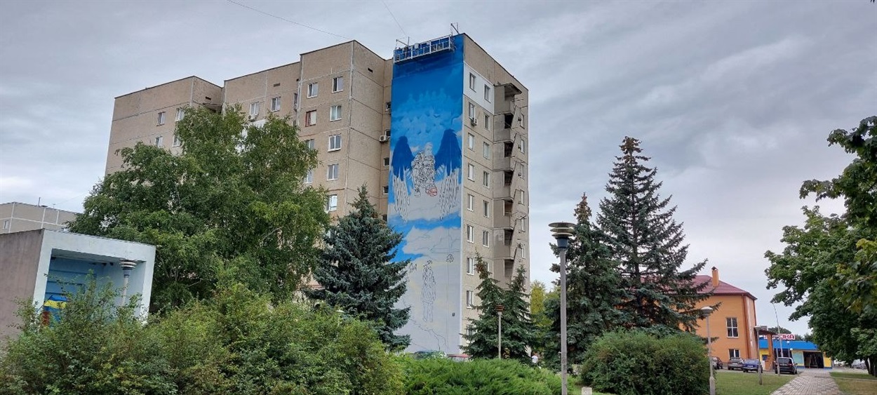 Мурал задля вшанування загиблого Олександра Гузовського та всіх южноукраїнських військовослужбовців на етапі створення.