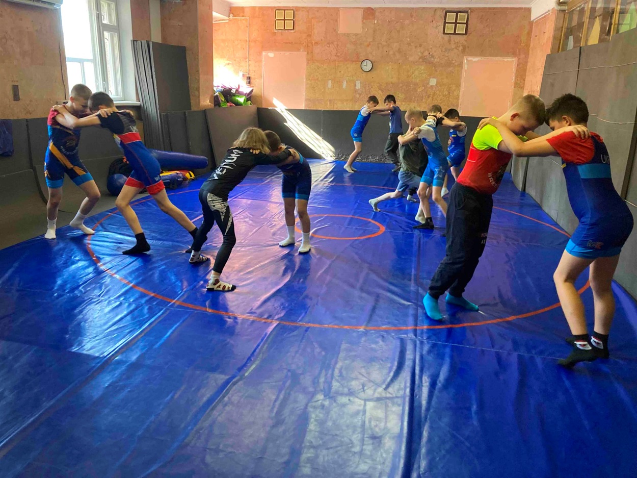 Тренування в спорткомплексі