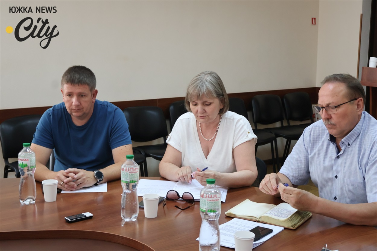 Віталій Паненко, тетяна Гончарова та Юрій Сінчук