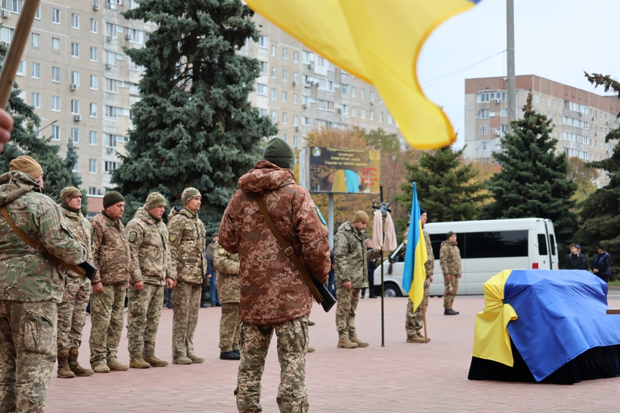 Прощання у Південноукраїнську з Віктором Переутою.