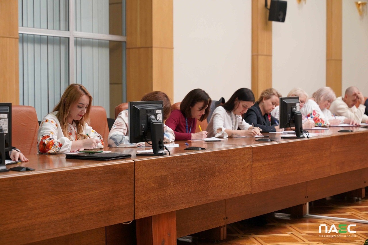 Працівники ПАЕС приєдналися до написання Радіодиктанту національної єдності