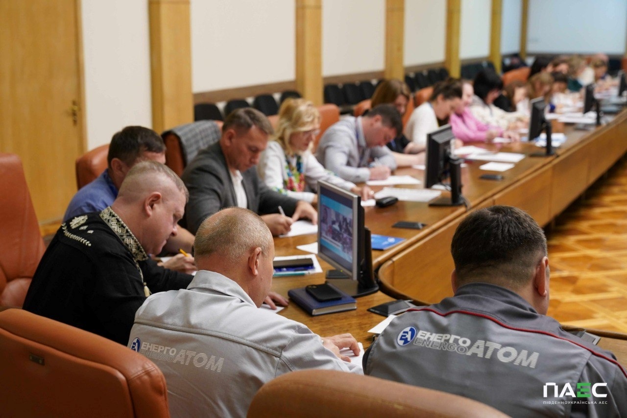 Працівники ПАЕС приєдналися до написання Радіодиктанту національної єдності