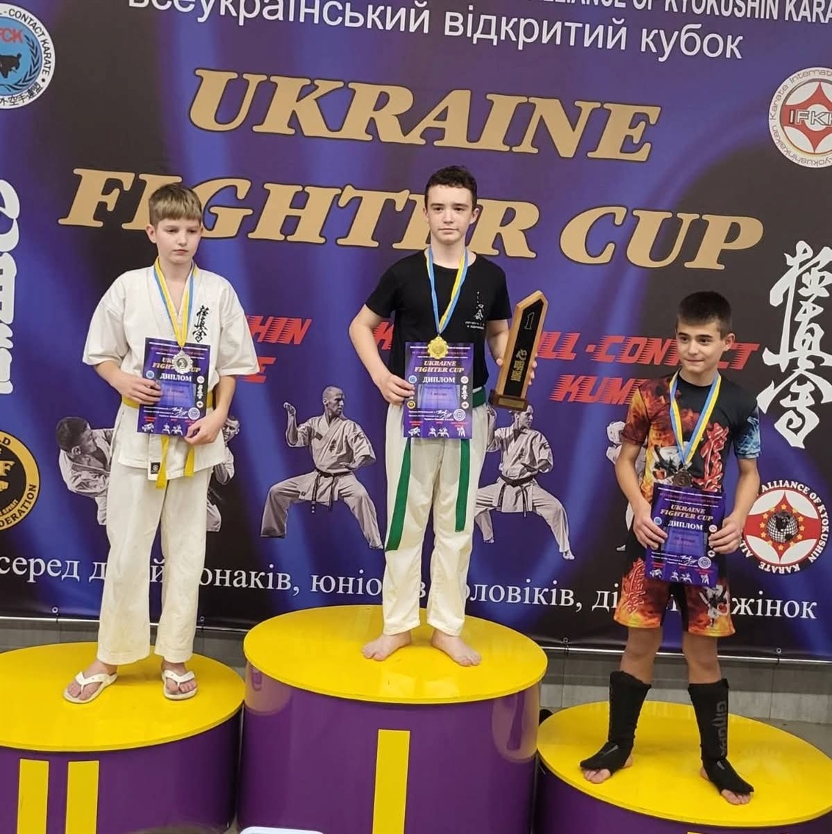 Південноукраїнські каратисти здобули друге командне місце на «UKRAINE FIGHTER CUP» у Миколаєві