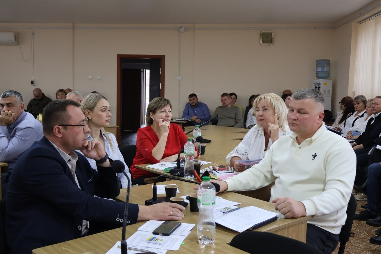 Премію мерові не знизили, заступника не поновили, до Кабміну звернулися: 65 сесія – остання частина