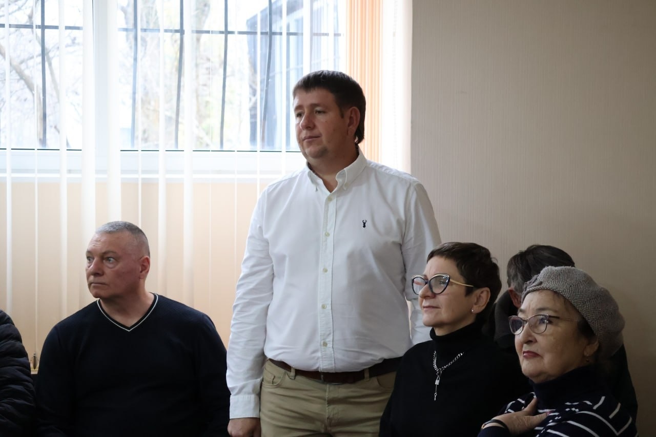 Премію мерові не знизили, заступника не поновили, до Кабміну звернулися: 65 сесія – остання частина