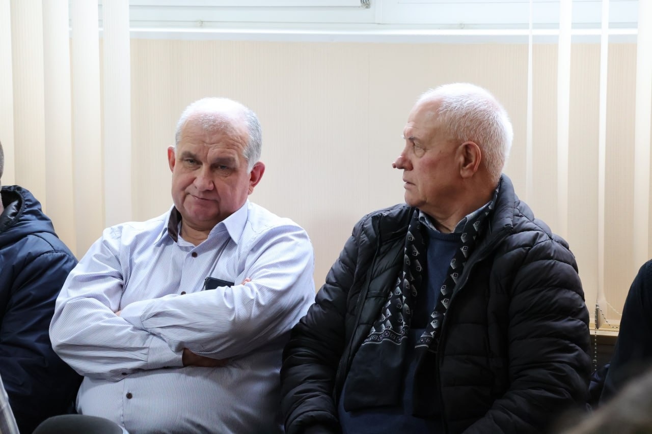 Премію мерові не знизили, заступника не поновили, до Кабміну звернулися: 65 сесія – остання частина