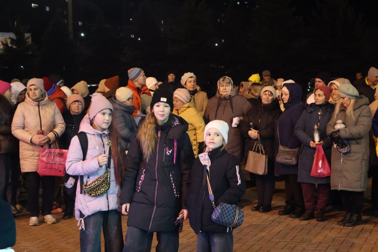 У Південноукраїнськ уперше привезли Вифлеємський вогонь миру