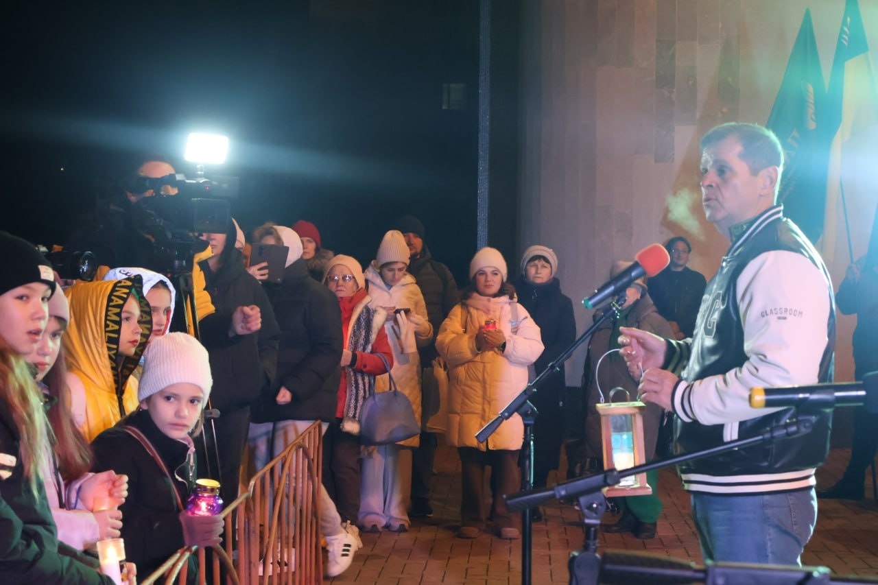 У Південноукраїнськ уперше привезли Вифлеємський вогонь миру