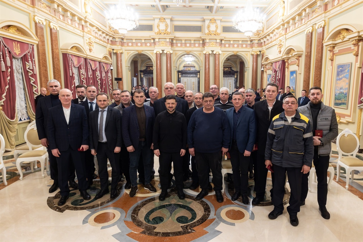 Президент України відзначив Південноукраїнських атомників державними нагородами