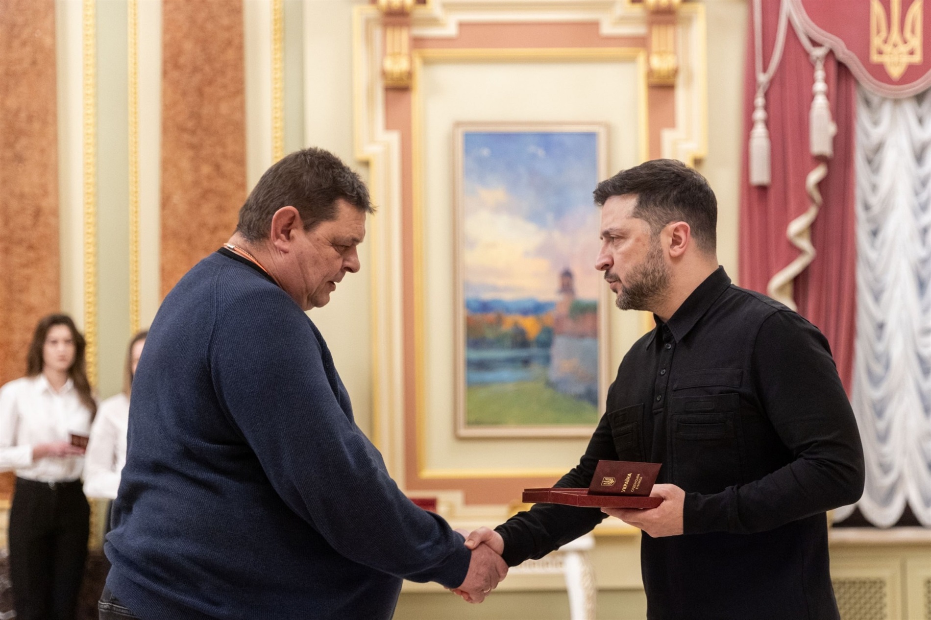 Президент України відзначив Південноукраїнських атомників державними нагородами