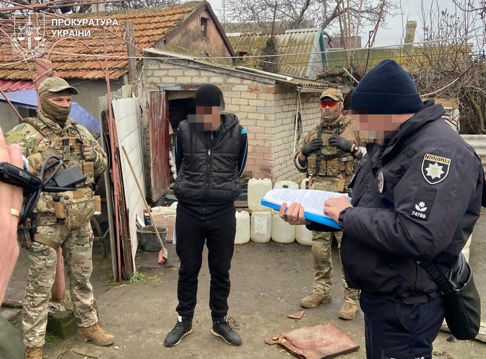 У Миколаївській області викрили підпільне виробництво алкоголю та тютюну
