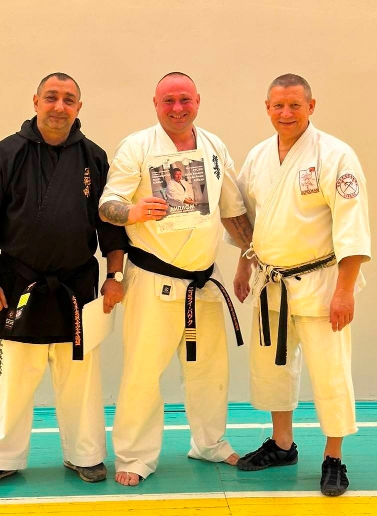 Майстер-клас від володаря 8-го дану: у Південноукраїнську пройшов семінар з Рюкю кобудо