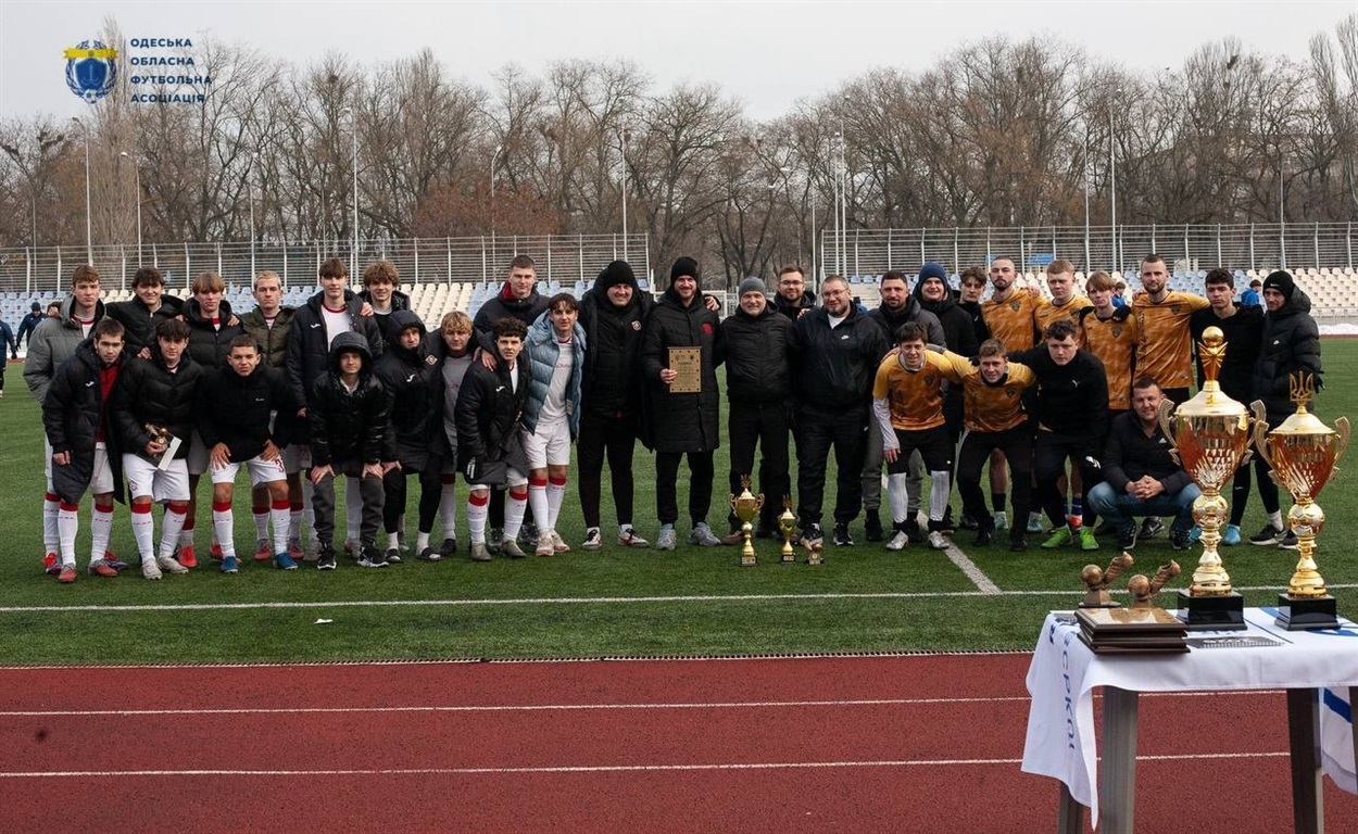 Футбольна команда «Рятівник» із Південноукраїнська - срібний призер Кубка Південного регіону