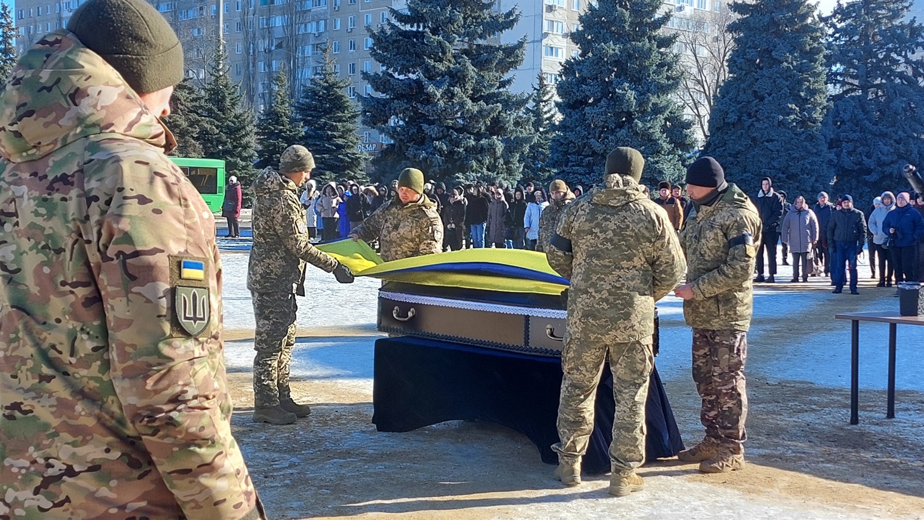 У Південноукраїнську попрощалися з солдатом Андрієм Лупаном, який рік вважався зниклим безвісти