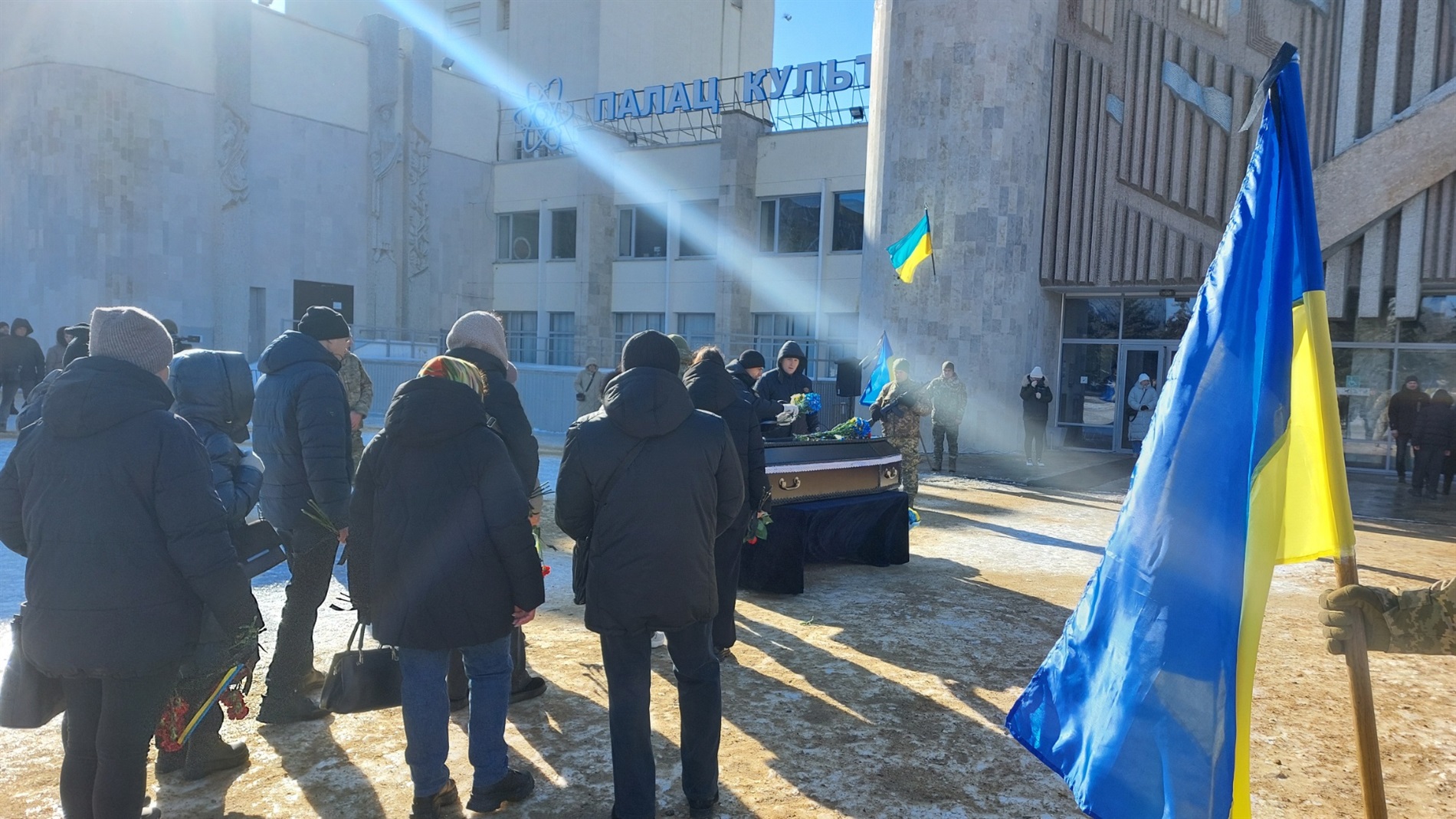 У Південноукраїнську попрощалися з солдатом Андрієм Лупаном, який рік вважався зниклим безвісти