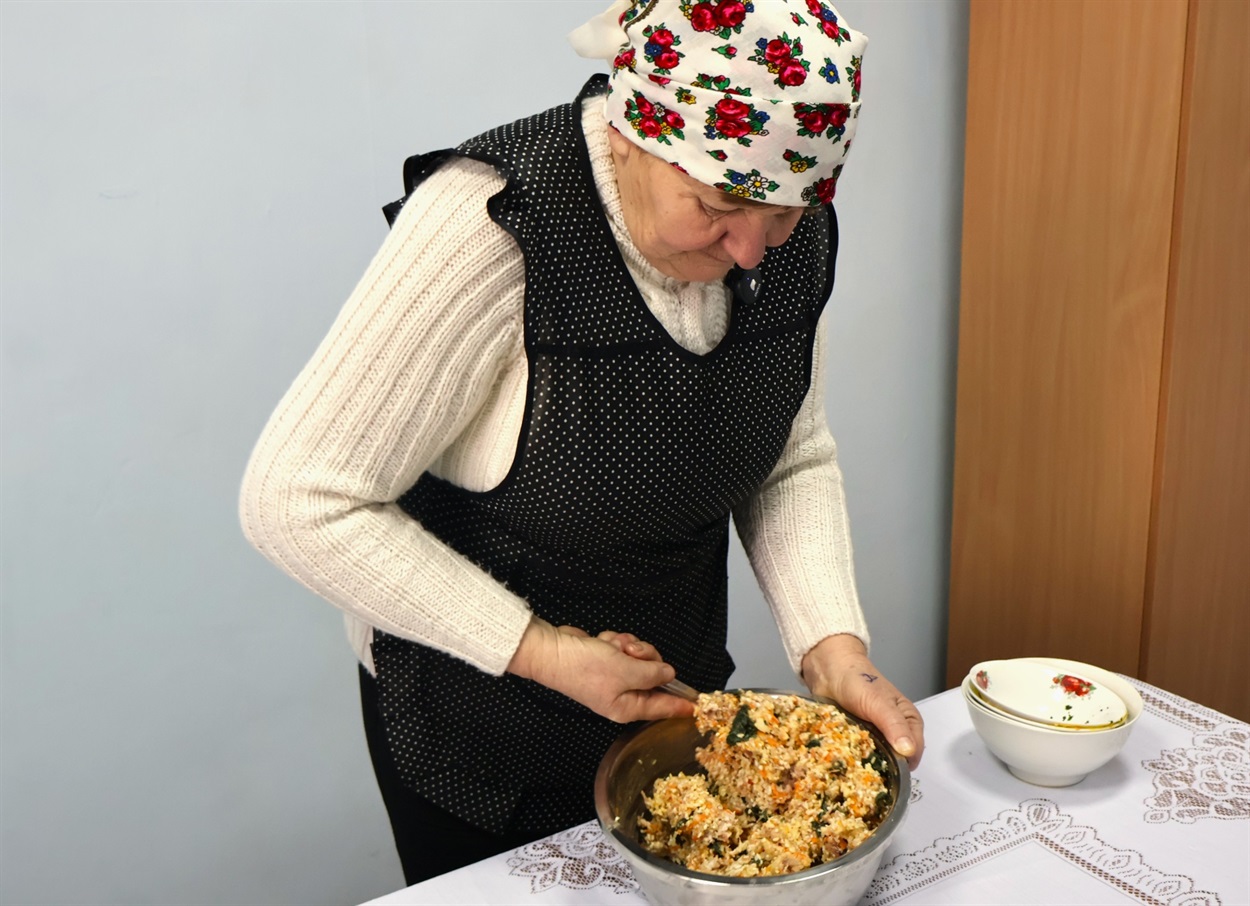 Ганна Савета вміє не лише готувати голубці. Вона вже запросила нас на банош та бограч.