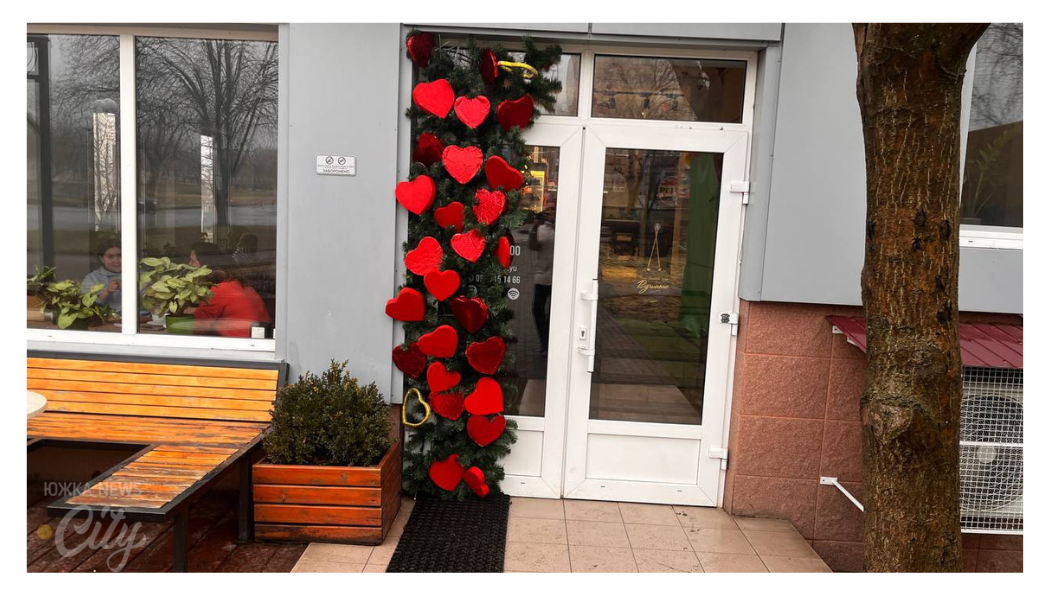 Свято починається з порогу. Сімейне кафе "EASY"