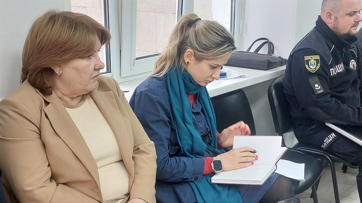 Начальниця управління соцзахисту Ельвіра Гехад,  та Віолета Лагно - головна архітекторка Південноукраїнська.